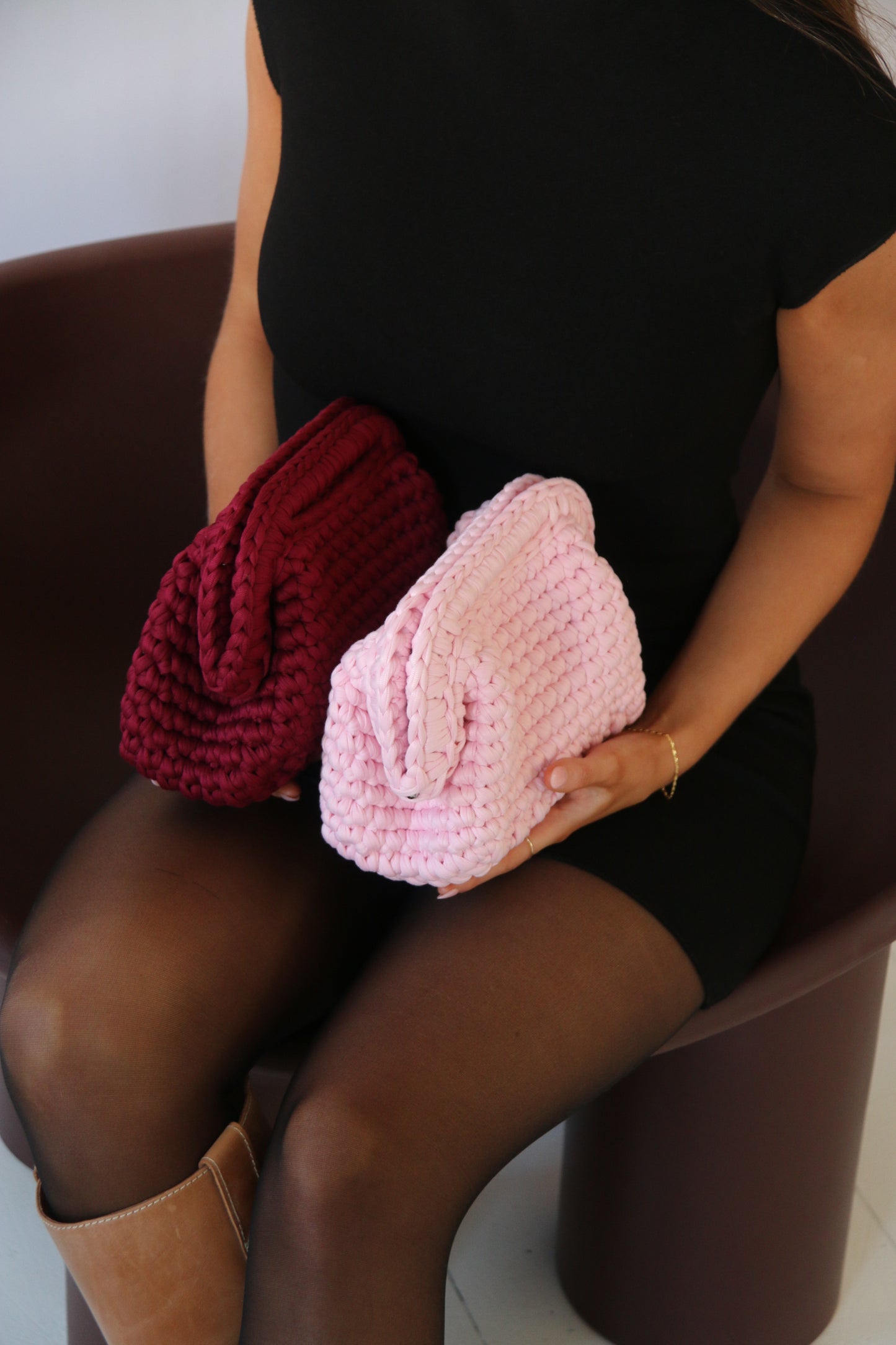 Eden Clutch bag in Baby Pink