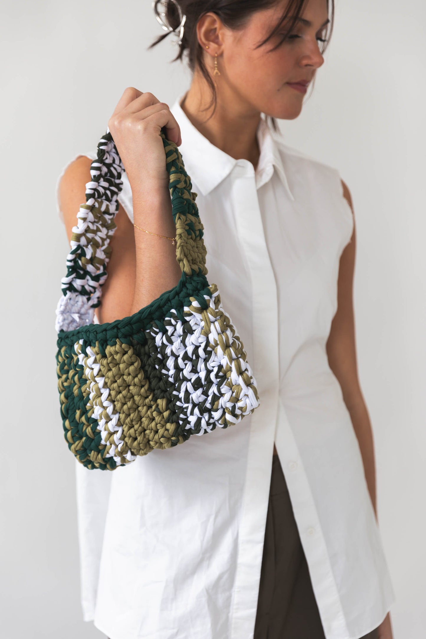 Clover Shoulder Bag in Green