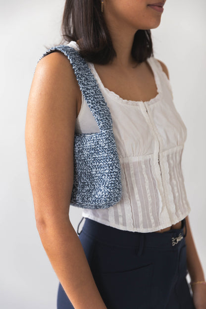 Clover Micro-crochet shoulder bag in Blue