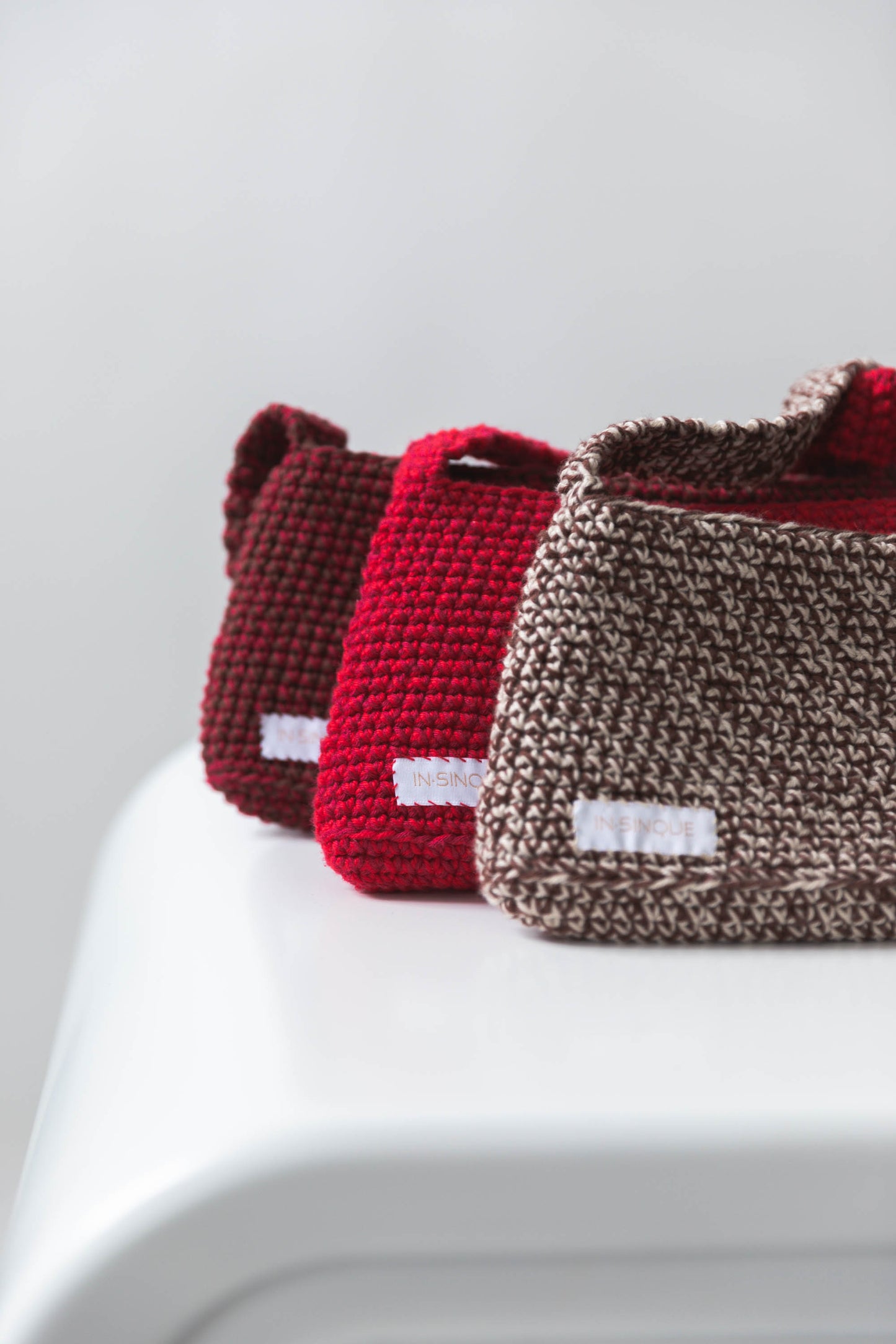 Micro-crochet shoulder bag in Maroon/Brown