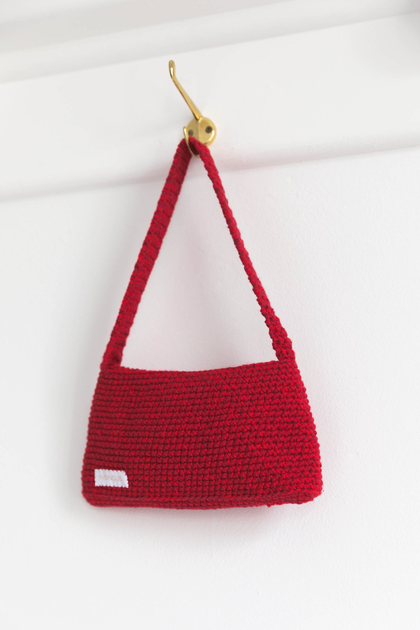 Micro-crochet shoulder bag in Red