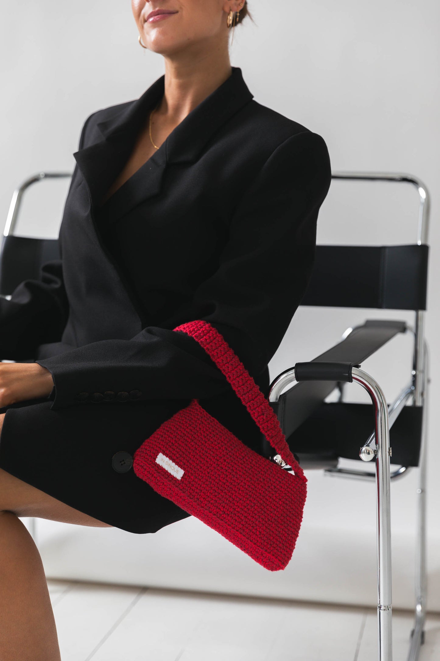 Micro-crochet shoulder bag in Red